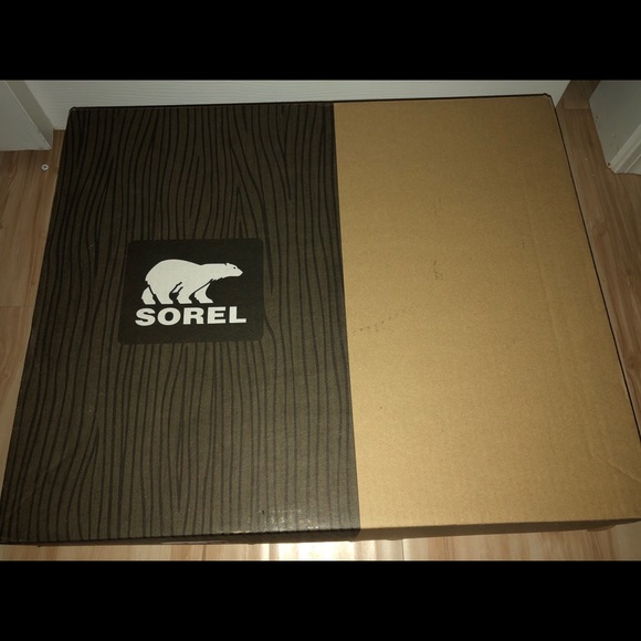 New in box Sorel Boots! - Picture 2 of 7
